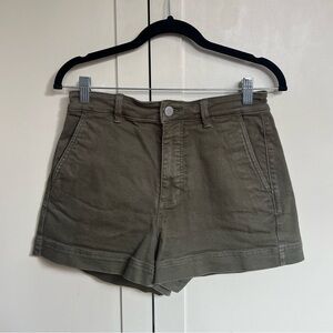 Everlane Utility Short in army green - size 4
